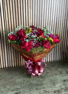 BUQUÊ 12 ROSAS na internet
