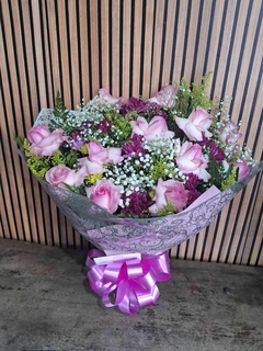 BUQUÊ 12 ROSAS - loja online