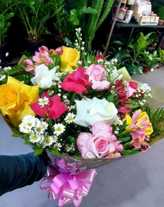 BUQUÊ 12 ROSAS - floriculturaprogressobh