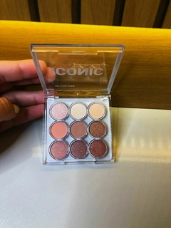 PALETA DE SOMBRAS SP COLORS 9 CORES ICONIC STATUS - SP305 - A na internet