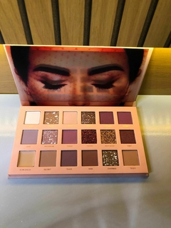 PALETA DE SOMBRAS NEW NUDE FEBELLA 18 CORES