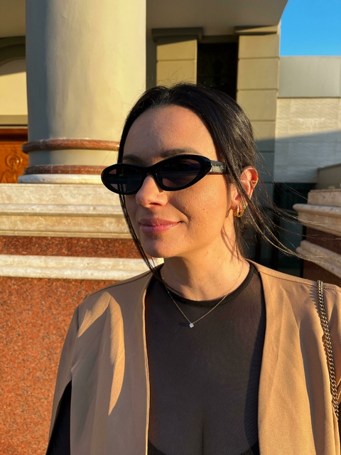 Óculos de sol Susan Preto - comprar online