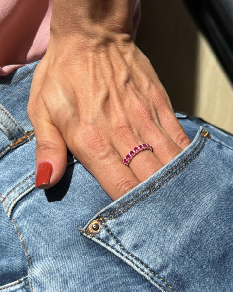 Anel Meia Aliança Cravejada Rosa- Prata 925