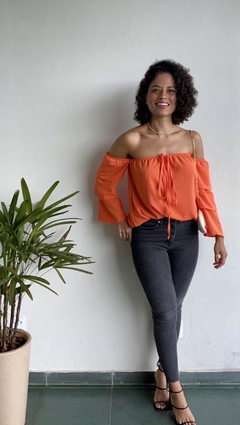 Imagem do BLUSA BATA COM BABADOS NA MANGA - LARANJA