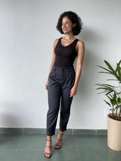 CALÇA ALFAIATARIA CENOURA - PRETA