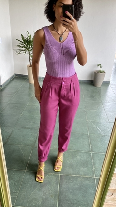 CALÇA ALFAIATARIA CENOURA - FUSCIA - comprar online