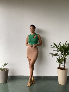 BLUSA COM RECORTE FRONTAL - UseBalook Moda Feminina