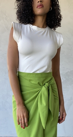 Imagem do BLUSA COM OMBREIRA