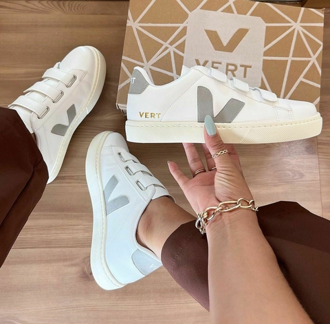 Tênis Vert com Velcro - Branco c/ cinza