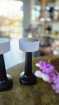 Lámpara Led Brooklyn Black - comprar online