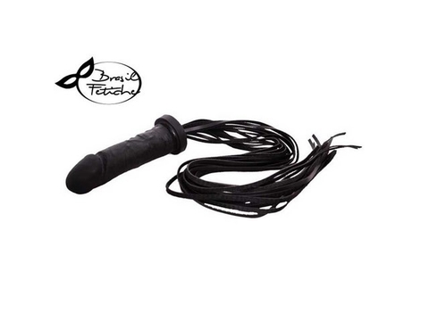 Chicote em couro com pegador em formato de prótese