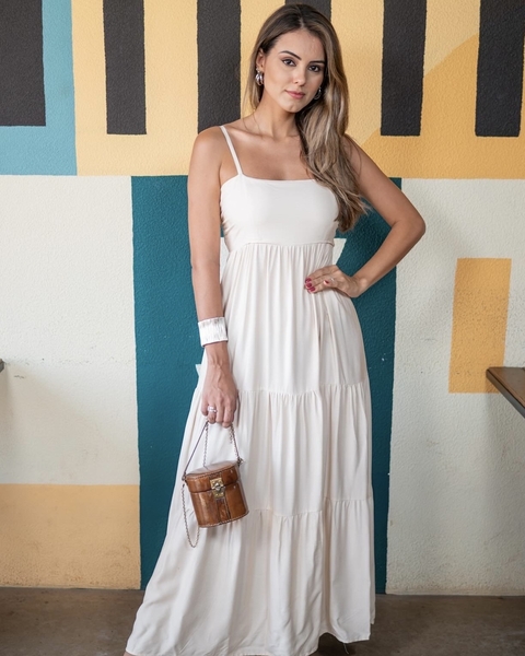 vestido longo areia