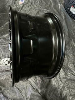 20X9 HOSTILE TYPHOON BLACK 6X139 ET -19 - loja online