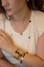 Conjunto Colar e Brinco Detalhes Inspiração Trevo Banhado em Ouro 18 ou Ródio Branco - comprar online