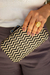 Clutch de Palha em Ziguezague em Formato Retangular / Retangular Abaulada Acompanha Alça de Elos Removivel - comprar online