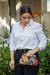 Bolsa Clutch Bordada Fundo Preto Laranja Floral com 2 Alças Disponíveis