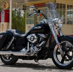 Bolha para-brisa original da Harley-Davidson Dyna Switchback. na internet