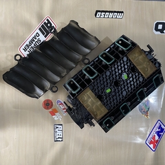 Coletor de Admissão original GM Camaro SS V8 6.0L, 6.2L e C6 Corvette G8. Motores L99, LS3 e L76. - Zera Parts V8 - Peças e acesssórios para veículos da linha de motores V8 e antigos.