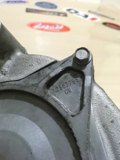 Bomba d’água original do GM Camaro 97 a 06. na internet