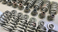 Imagem do Kit da molas das válvulas com vedações das hastes de válvulas e retentores originais OEM GM Chevrolet Camaro 6.2L, motor L99 e LS3.
