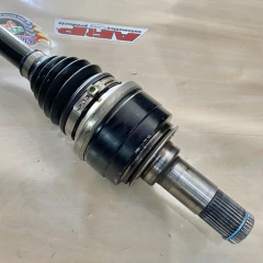 Semi eixo traseiro, lado ESQUERDO LH, com homocinéticas do GM Camaro V8 6.2L. 2010 a 2015.