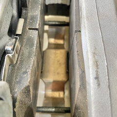 Par de pinças de freio dianteiras originais do Ford Mustang GT 5.0L. 2015 a 2023. Lado direito e esquerdo.