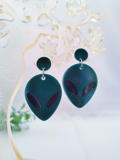 Brincos Alien: Estilo de Outro Mundo
