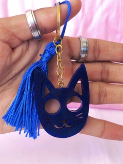 Chaveiro Gatinho Azul com Tassel – Charme e Estilo em Cada Detalhe