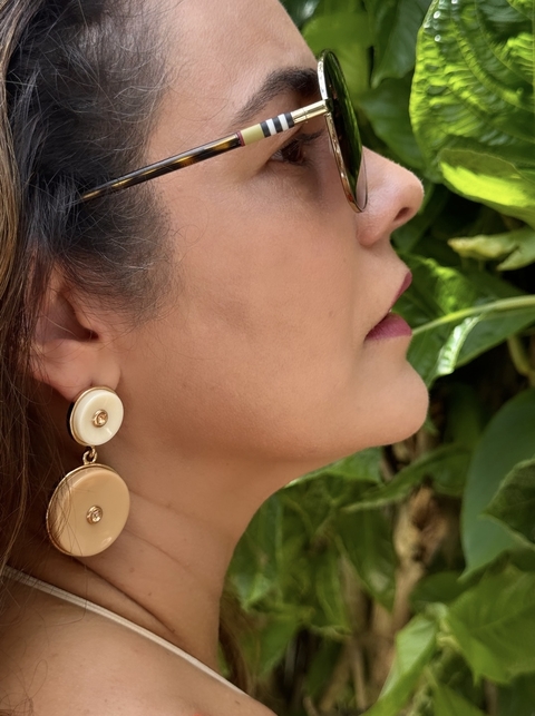 Brinco Inoa Discos Off White e Nude - comprar online