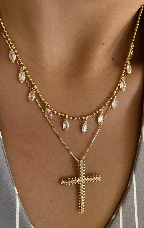 Colar com Imagem Cruz Grande com Zircõnias - comprar online