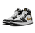Tênis Nike Air Jordan 1 Mid Patent 'Black Gold' na internet
