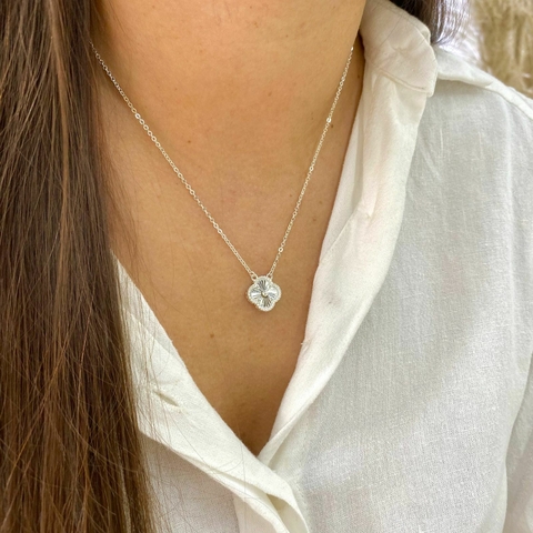 Colar de Prata Trevo Diamantado, Borda Cravejada Insp.VCleef - comprar online