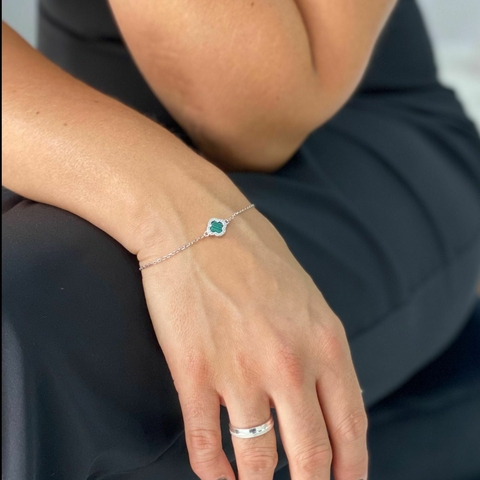 Pulseira de Prata 1 Trevo Malaquita 9,5mm Borda Cravejada Insp.VCleef com Banho de Ródio - comprar online