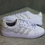 Adidas com pérolas e cristais