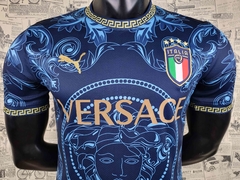 CAMISA ITÁLIA X VERSACCE - 2022/23 - VERSÃO TORCEDOR - comprar online