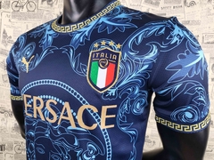 CAMISA ITÁLIA X VERSACCE - 2022/23 - VERSÃO TORCEDOR - Camisa 10
