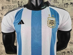 CAMISA I ARGENTINA - COPA DO MUNDO 2022 - VERSÃO TORCEDOR na internet