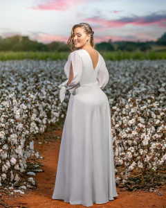 Imagem do Vestido branco off longo fluido com manga longa vazada e laço.