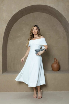 Vestido longuete rodado ombro a ombro