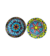 Conjunto de dois pratos de parede decorativos em vidro com estampas de mandala coloridas.