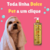 Cachorro com toalha na cabeça ao lado de um frasco de shampoo Dolce Pet Âmbar Cereja e Avelã.