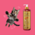 Gato brincando ao lado da Máscara Hidratação Reconstrutora Ágata Bambu Mossô Dolce Pet 450 ml.