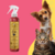 Frasco de Fluído Fixador Ônix da Dolce Pet, 300ml, com cães e gatos ao fundo.