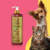 Frasco de shampoo suave Esmeralda Bambu Mossô da Dolce Pet, com um cachorro e um gato ao fundo.