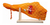 Presunto cru com osso Jamón Espanhol Serrano Haciendas envolto em rede laranja, apoiado em uma base de madeira.
