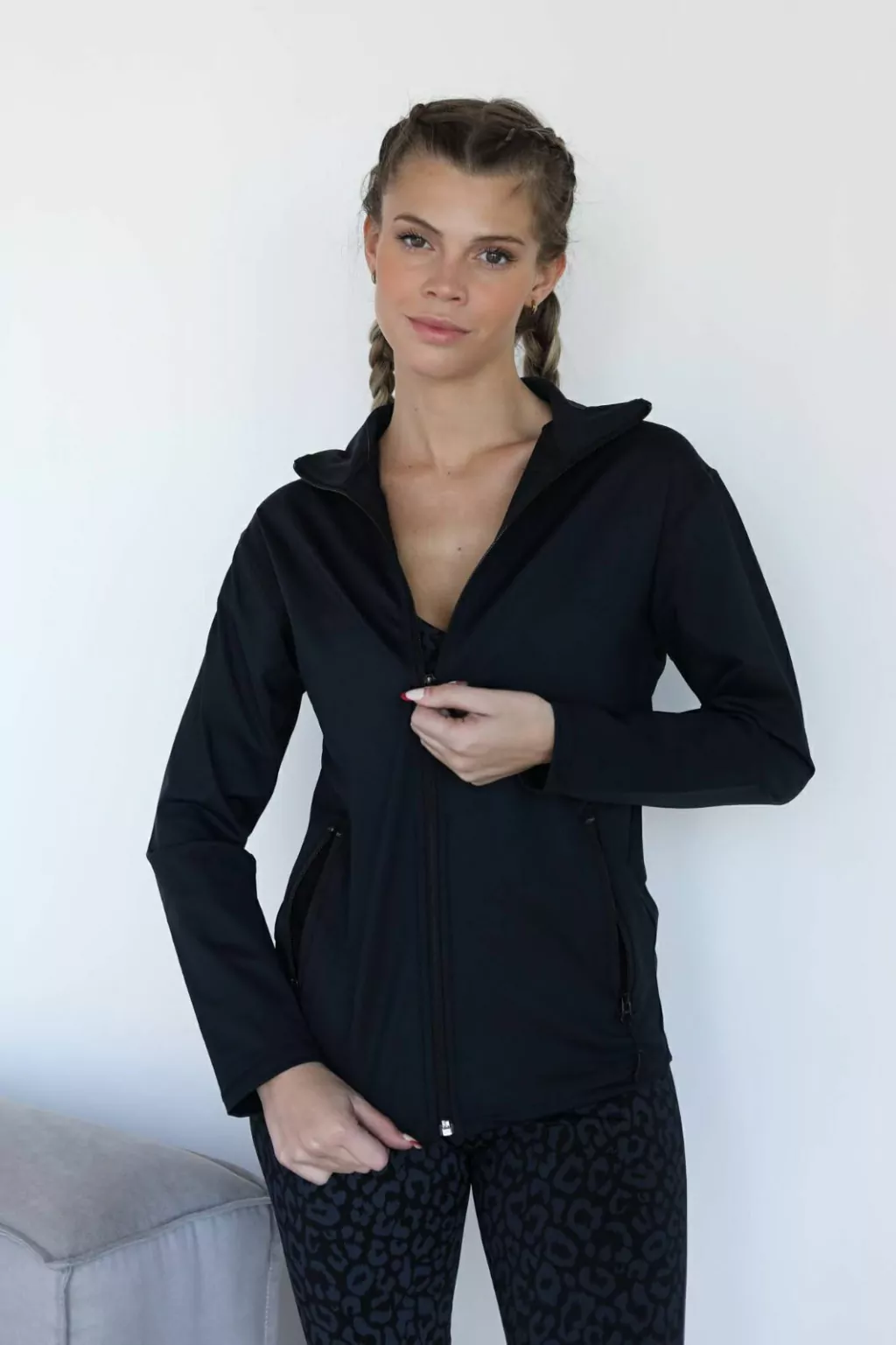 CAMPERA CON RECORTE