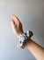Scrunchie Lucy Mini/Grande na internet