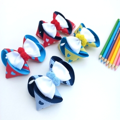 Laço Escolar Fita Coração (Pompom) (G)