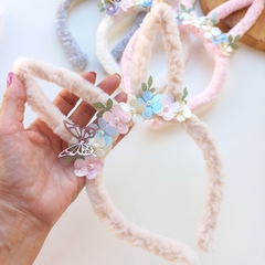 Coleção Páscoa: Tiara Orelha Coelhinha - Mimo de Laço Ateliê