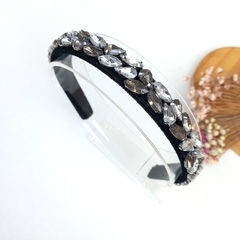 Tiara Preta de Veludo com Pedraria